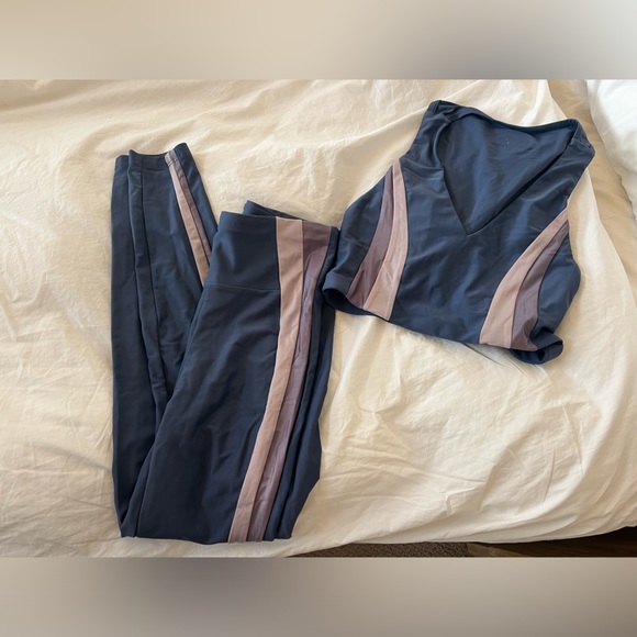 SoulCycle set, size small, top and bottoms - Picture 5 of 5